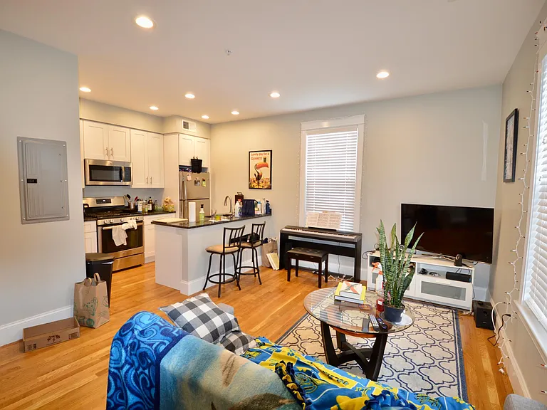 405 S Huntington Ave #2R — Photo 57
