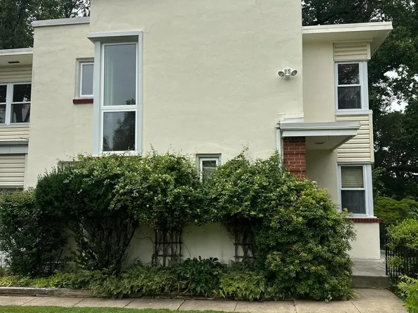 8329 Childs Rd, Wyndmoor, PA 19038