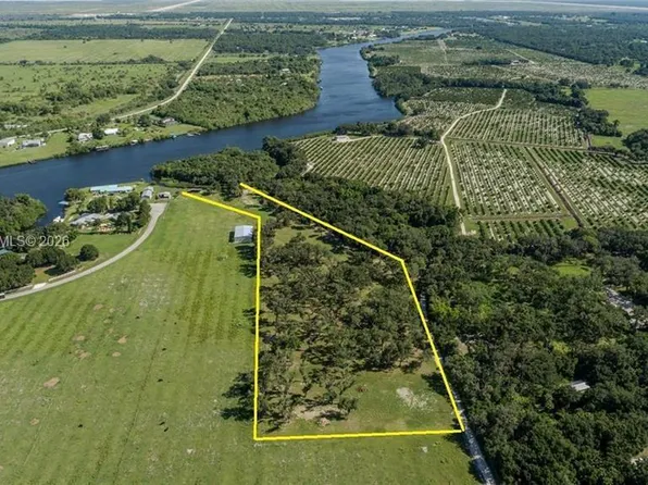5247 County Road 78, Labelle, FL 33935