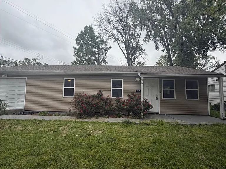 35 Saint Justin Dr — Photo 1