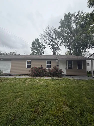 35 Saint Justin Dr Photo 1