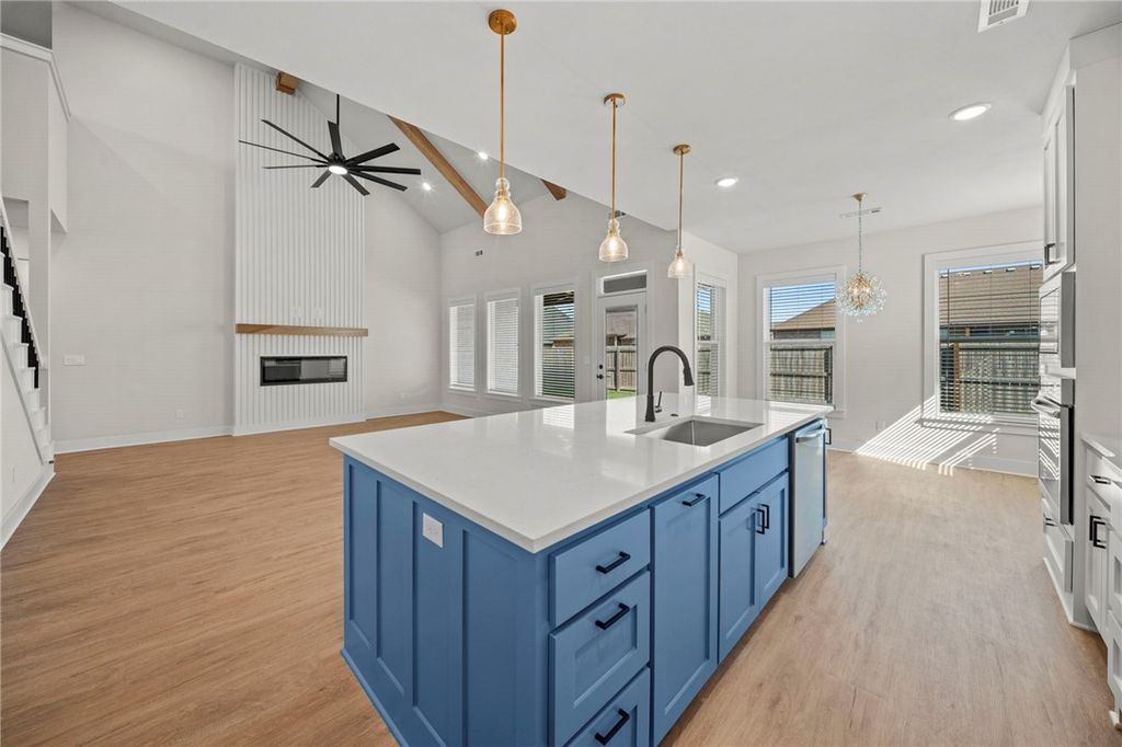 930 Moksha St, Centerton, AR - View 4