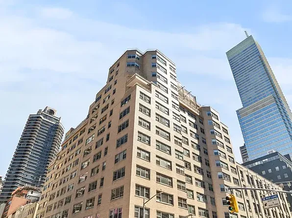 150 East 61st Street image 8 of 15