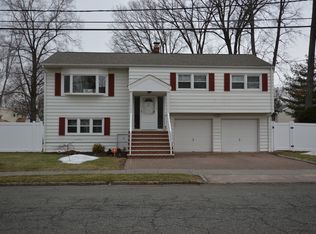 150 Prospect St, Clark, NJ 07066