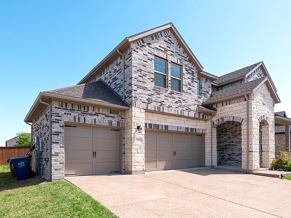 2nd image of 3208 Morris Ln