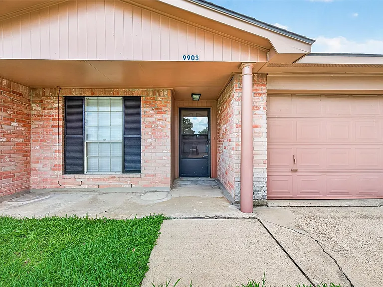 9903 Kent Towne Ln — Photo 4