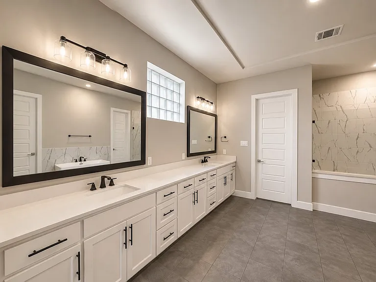 350 Pearland Dr — Photo 15