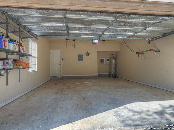 3rd image of 1060 Somerset