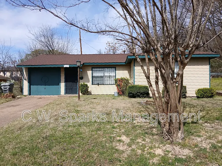 2557 Talco Dr — Photo 1