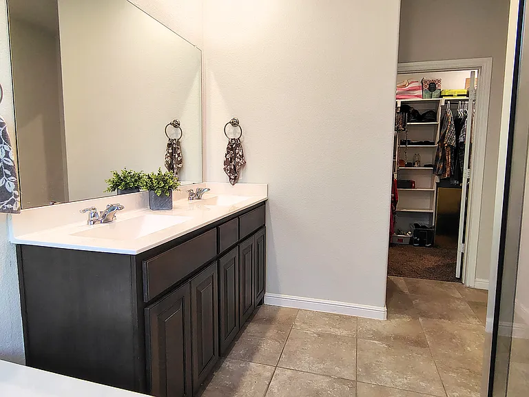 423 Regatta Ln — Photo 16