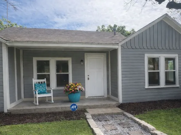 106 N Merrimac St, Weatherford, TX 76086