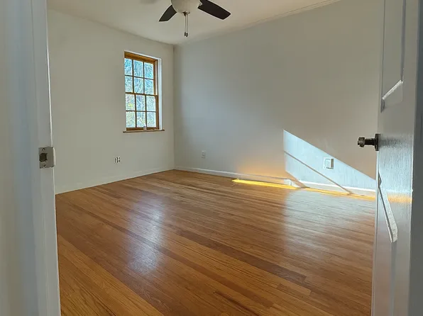 47-18 Skillman Avenue image 6 of 10