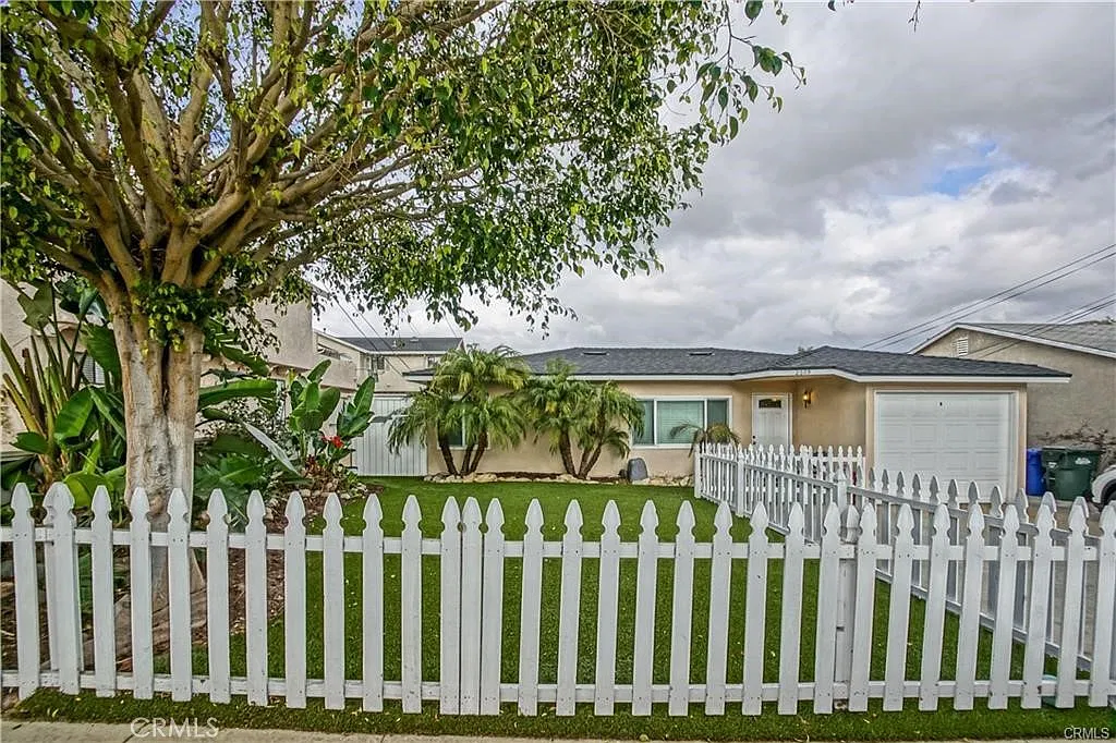 2 bed, 1200 sqft, $3,950 — Photo 2