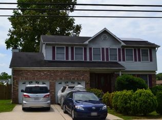 8711 Glenarden Pkwy, Lanham, MD 20706