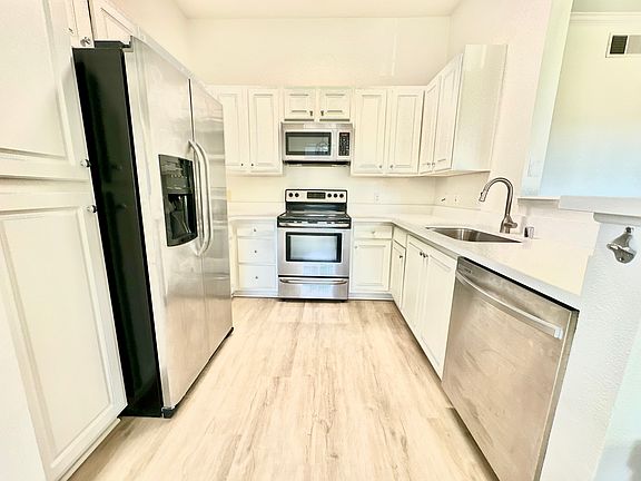 4th image of 3824 Elijah Ct Unit 101