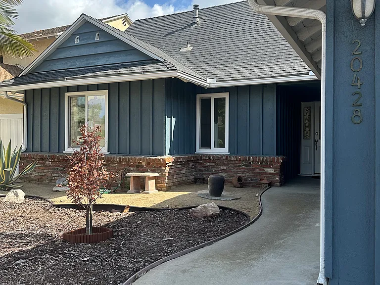 20428 Roslin Ave — Photo 38