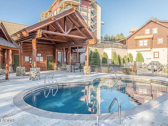 5th image of 336 Big Bear Way