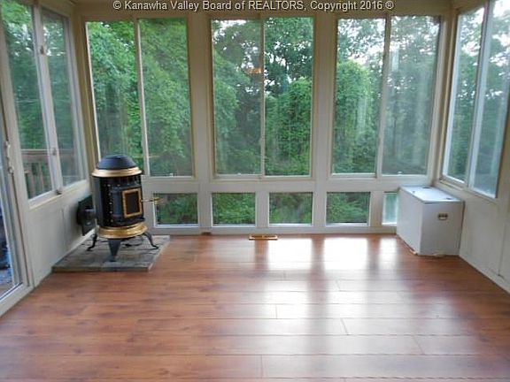 5th image of 610 Churchill Dr