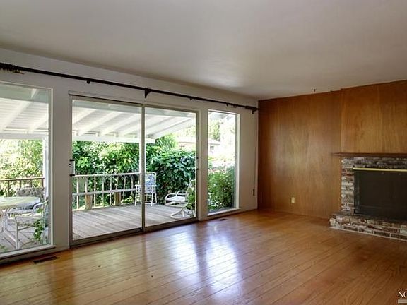 3rd image of 44 San Gabriel Dr