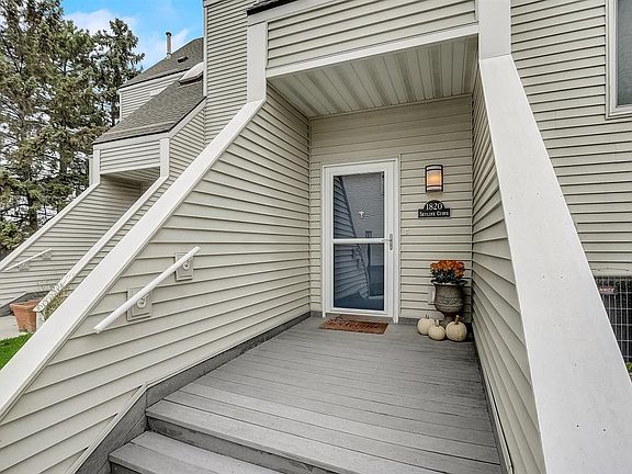 3rd image of 1820 Skyline Curv #820