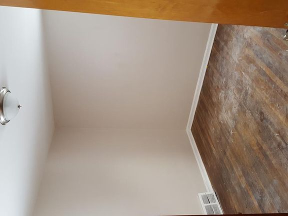 4th image of 27125 Forestview Ave