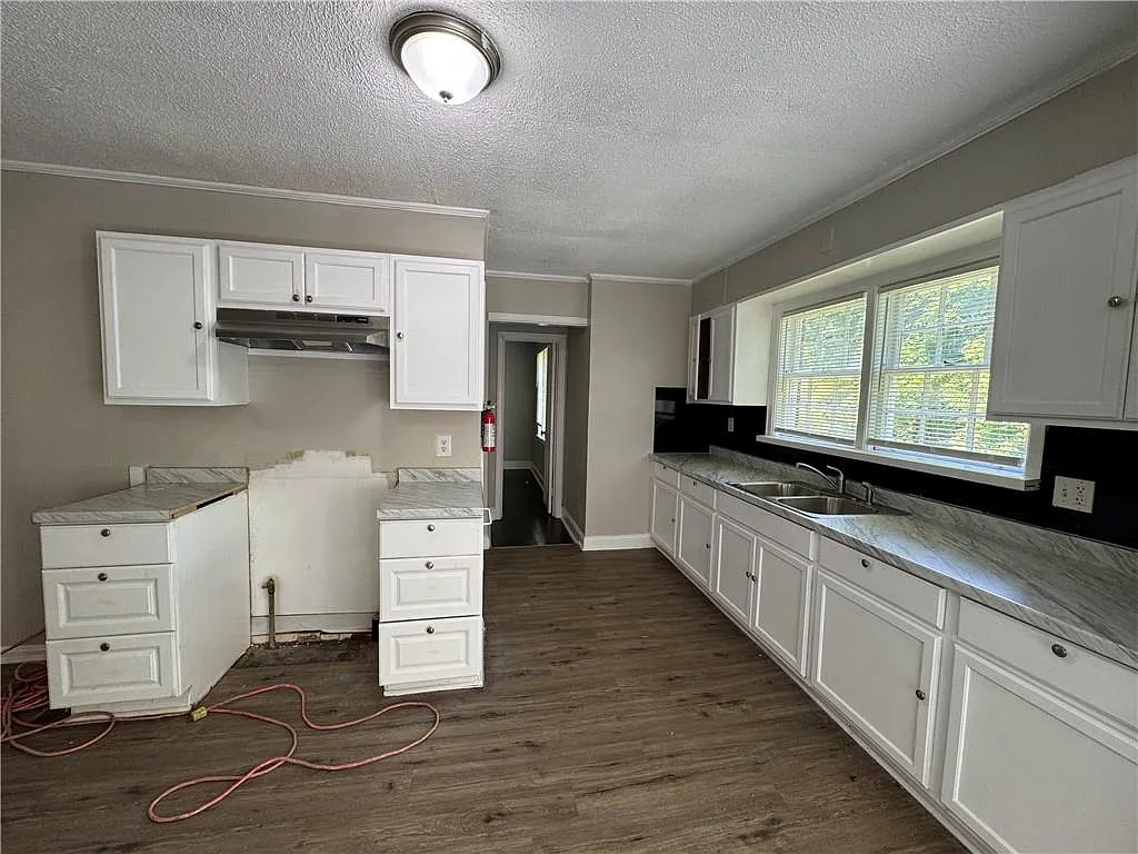 4 bed, 2.0 bath, 1746 sqft, $2,250 — Photo 4