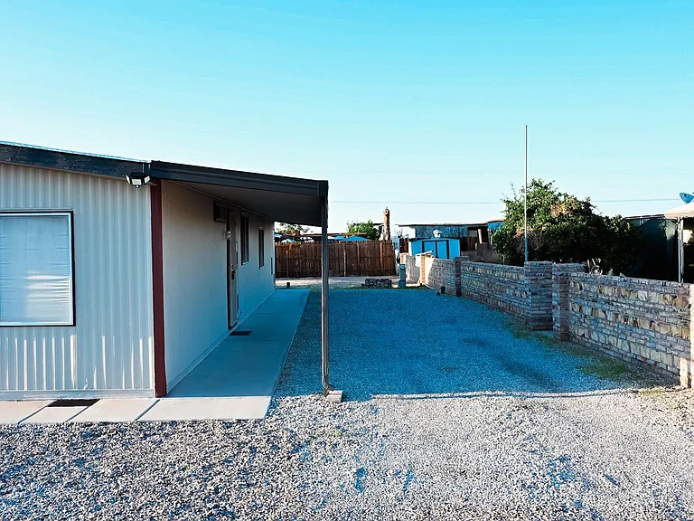 10584 E Amber Dr — Photo 2