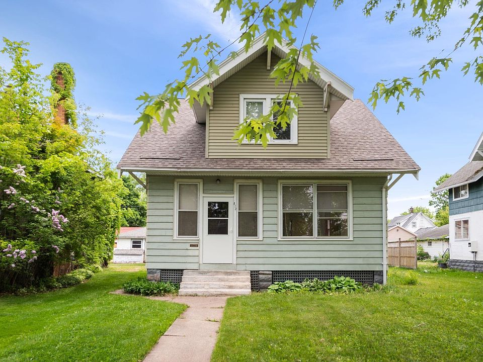 1st image of 812 W 9th Ave