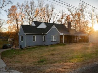 18 Pershing St, Thomasville, NC 27360