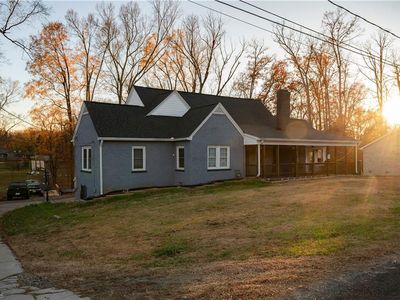 18 Pershing St, Thomasville, NC, 27360