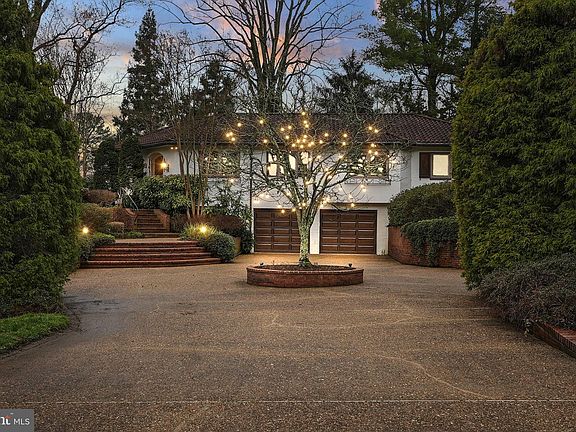 2nd image of 3443 Malbrook Dr