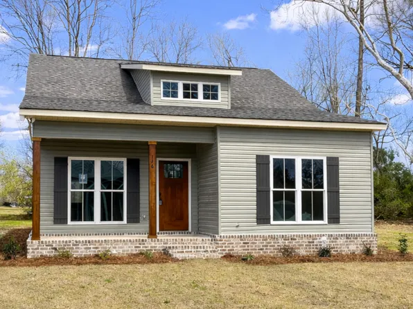 126 Woods Ave, Portal, GA 30450