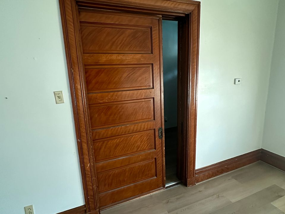 1st image of 243 S Chestnut St Floor 1