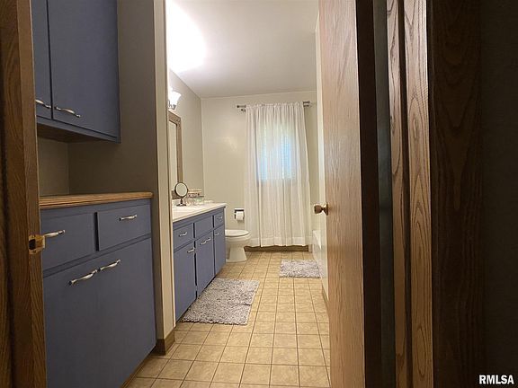 5th image of 130 N Park Ave