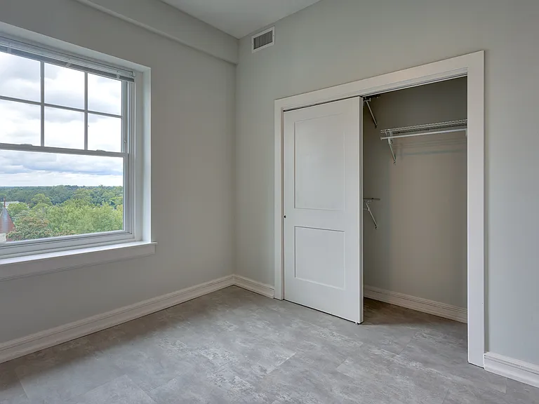 The Elliott Apartments — Photo 28