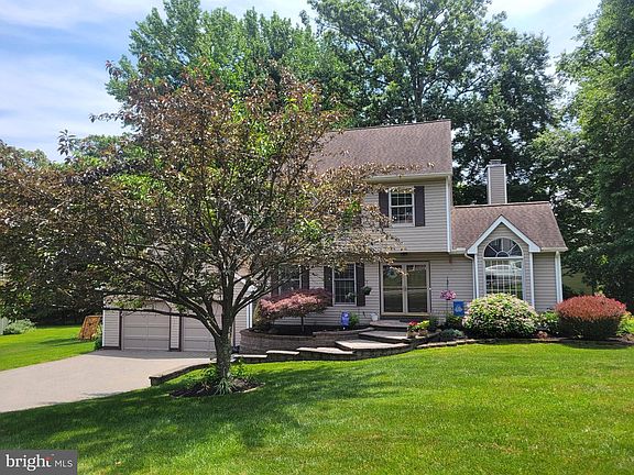 2nd image of 700 Springcreek Ct