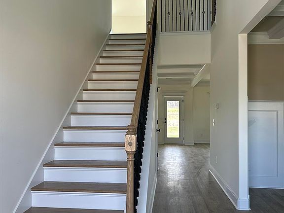 2nd image of 805 Harley Farms Dr
