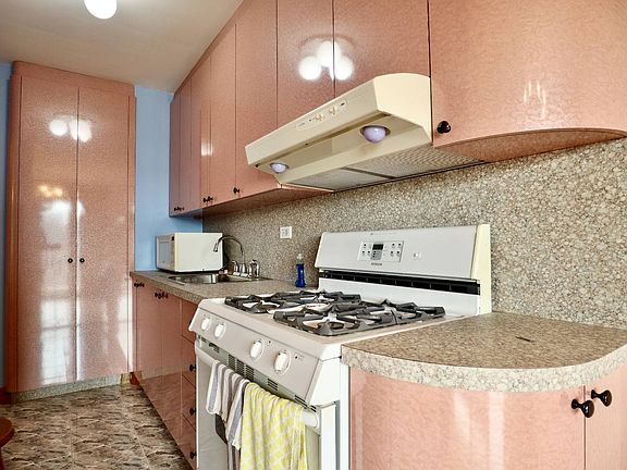 5th image of 464 Neptune Ave Floor 23D-23