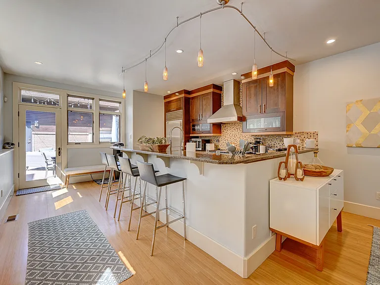 551 Cook St — Photo 7