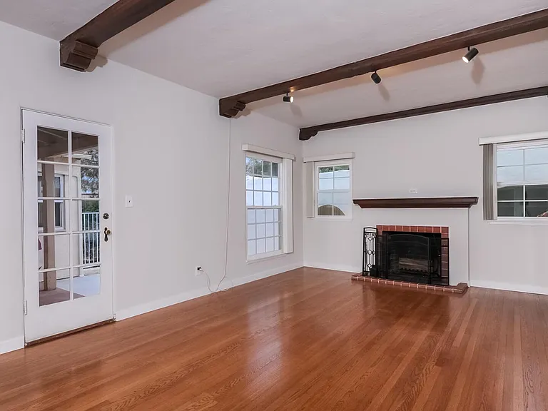 2755 Teresita St — Photo 4