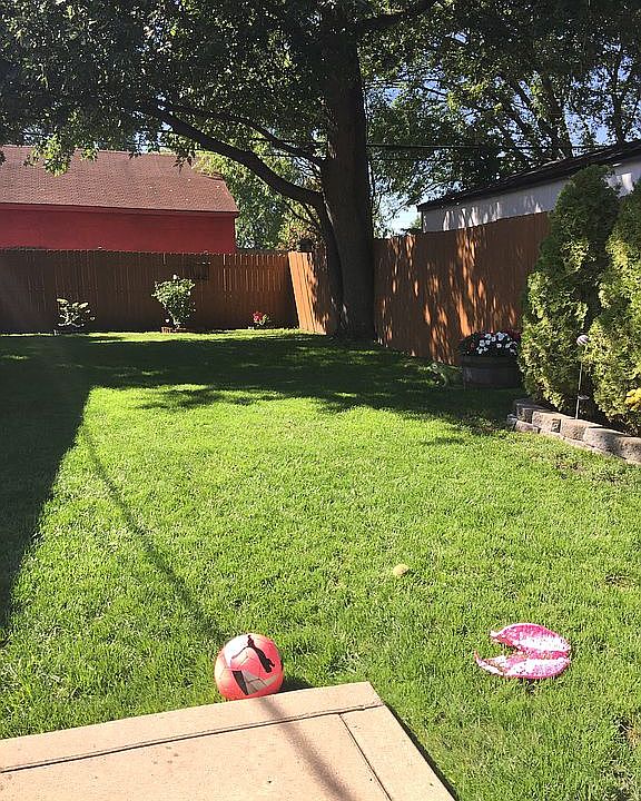 2nd image of 12400 Vernon Ave