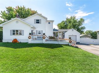 2050 Parkview Blvd, Hermitage, PA 16148