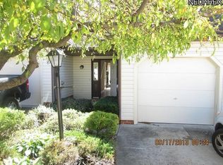 875 Hampton Cir UNIT 7, Aurora, OH 44202