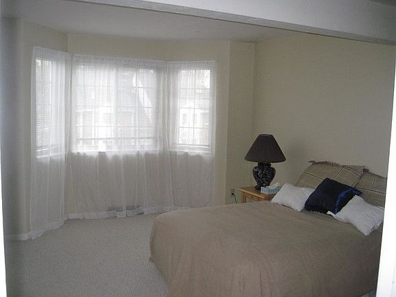 4th image of 118 Tall Oaks Dr Unit C