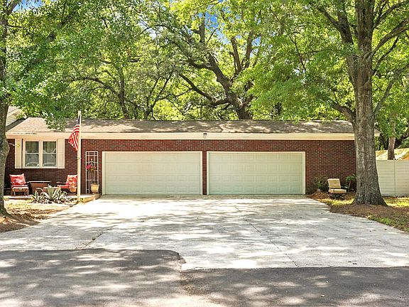 3rd image of 106 Edmund Rd
