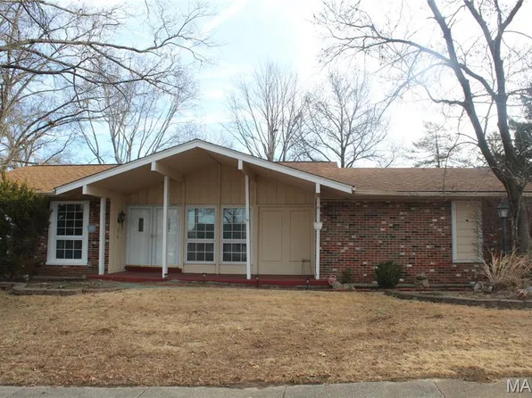 12796 Merribrook Dr, Florissant, MO 63033