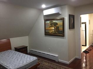 8425 Midland Pkwy, Jamaica, NY 11432