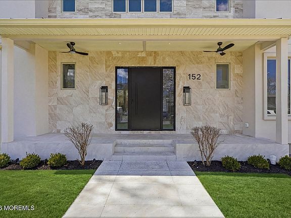 2nd image of 152 Ampere Avenue