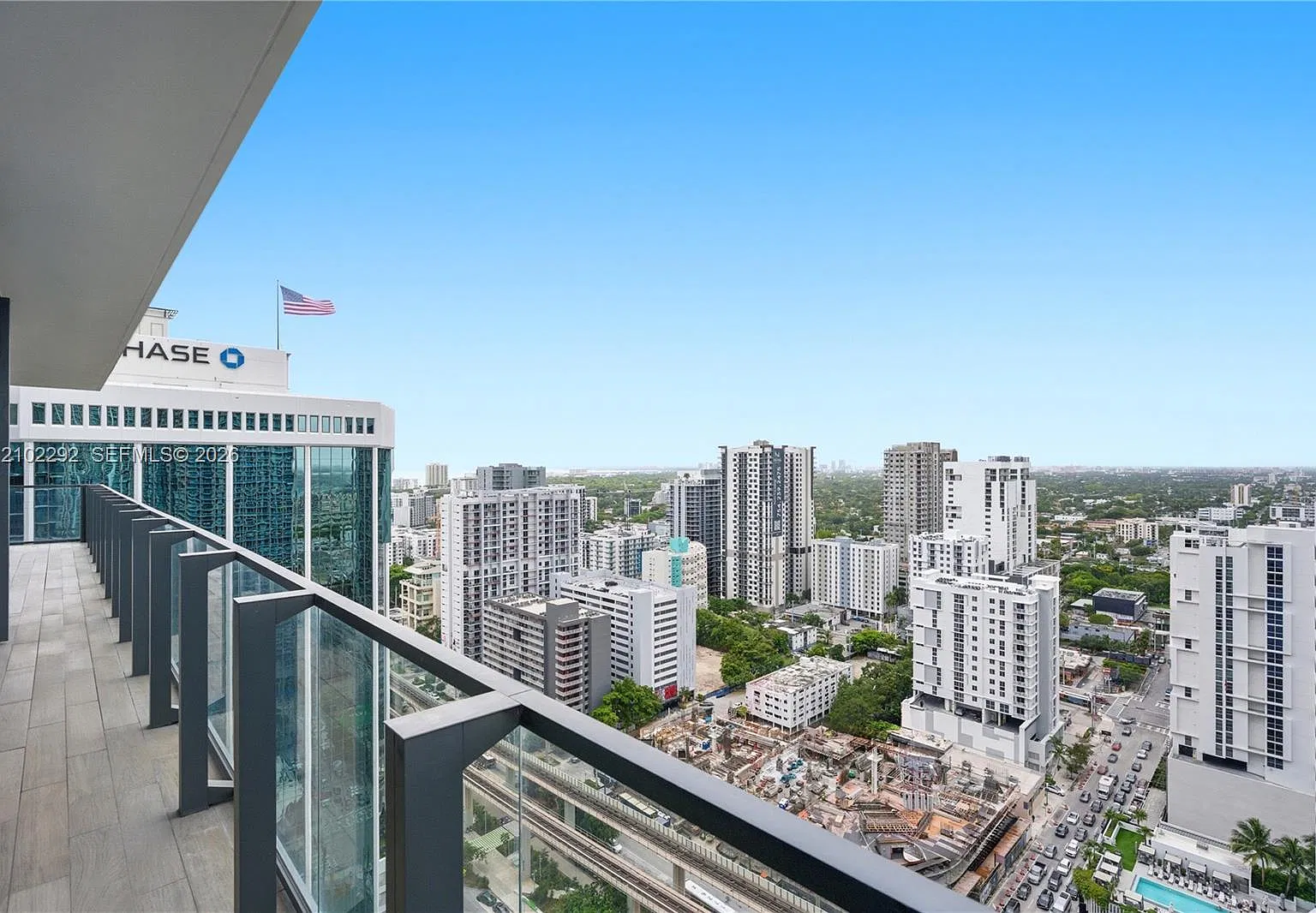 Rise Condo — Photo 4