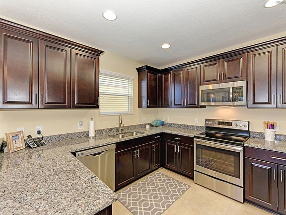 4th image of 12685 Sagewood Drive